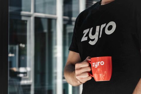 Brand zyro 1